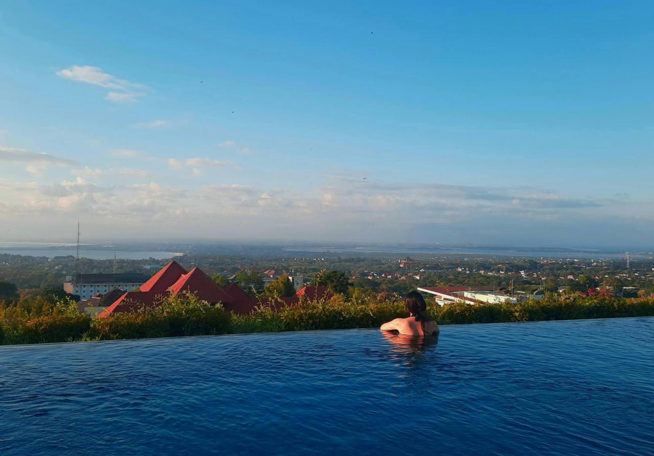 Maxonehotels At Bukit Jimbaran Экстерьер фото