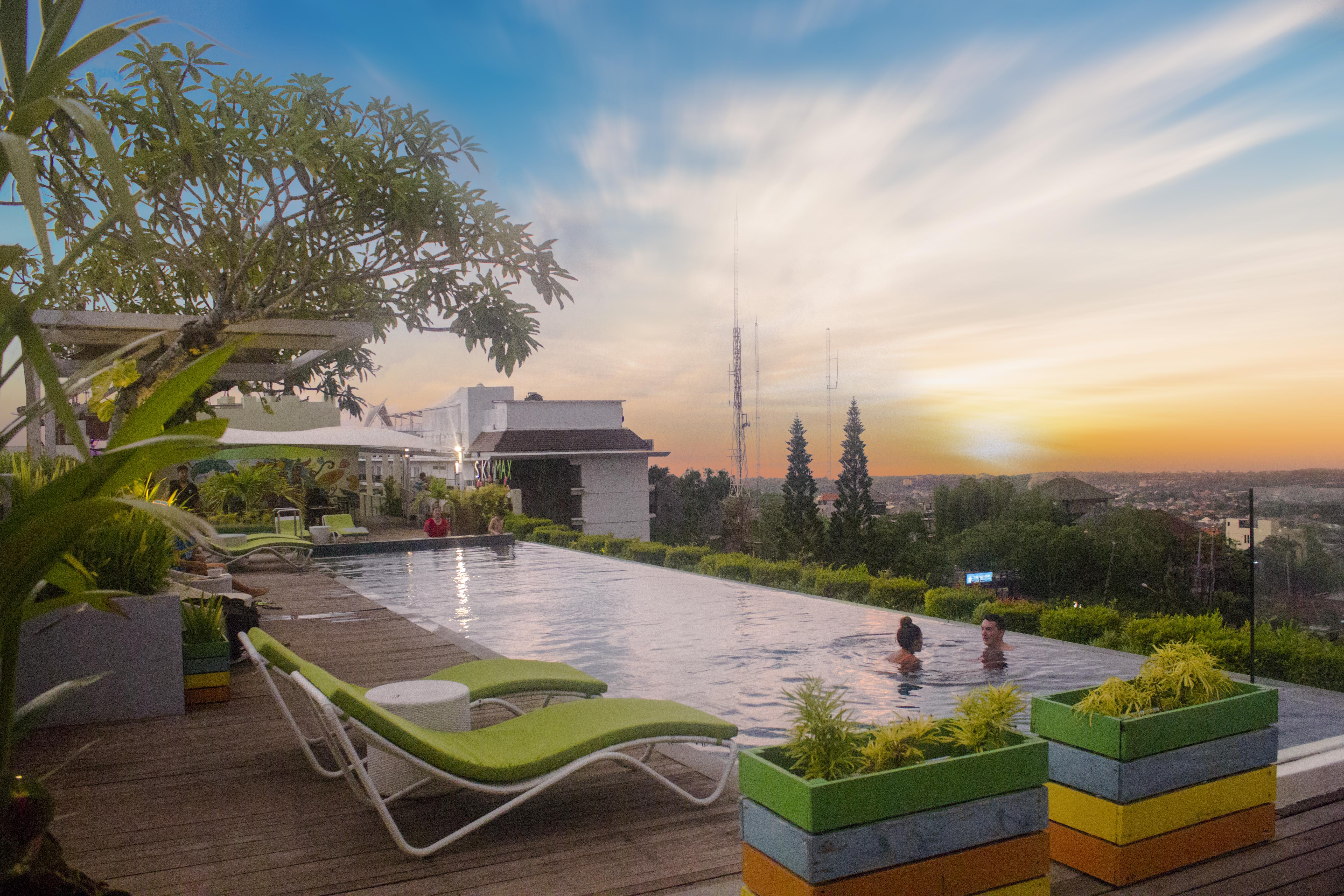 Maxonehotels At Bukit Jimbaran Экстерьер фото