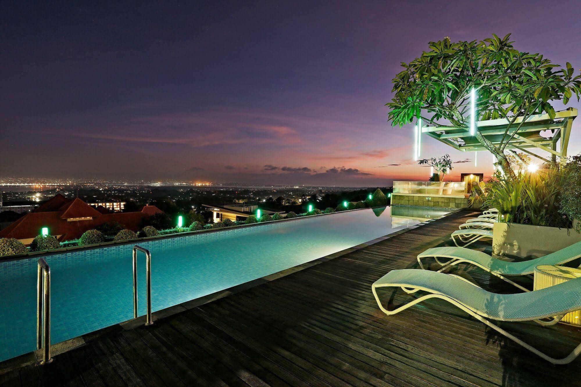 Maxonehotels At Bukit Jimbaran Экстерьер фото